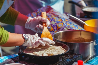 Масленица-2026: когда печь блины, жечь чучело и прощаться с зимой