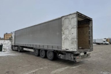 В Омске водитель грузовика насмерть переехал собственного напарника