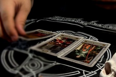 Личная жизнь взлетит на новый уровень: 5 знаков зодиака ощутят счастье в мае-2026