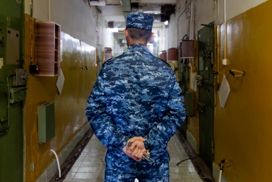 Теракт и кража продуктов: подросток из Омска получил 6,5 лет колонии