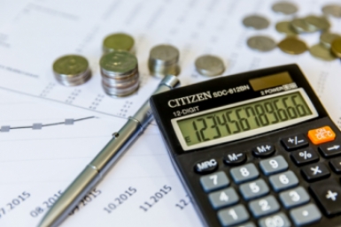 Льгота по налогу на квартиру и гараж: что положено пенсионерам в России