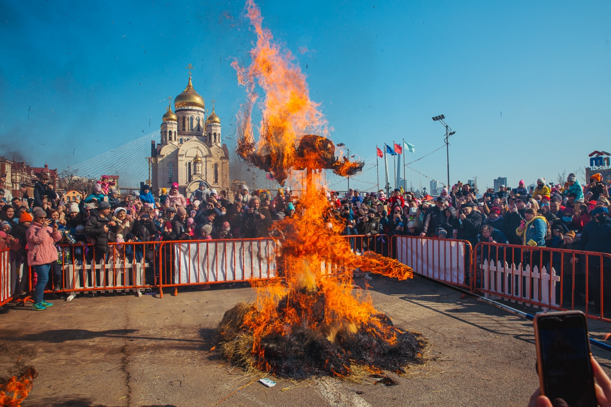 Народные гуляния