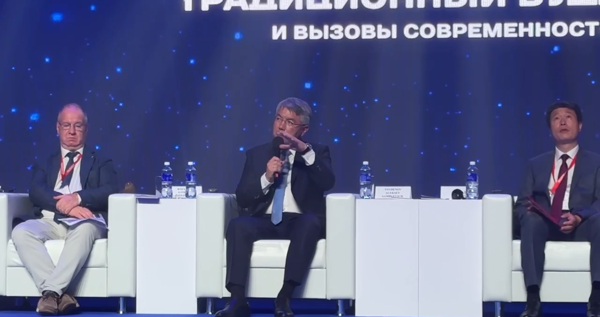 Глава Бурятии о влиянии буддизма: "Мир стал больше сдвигаться в сторону Азии"